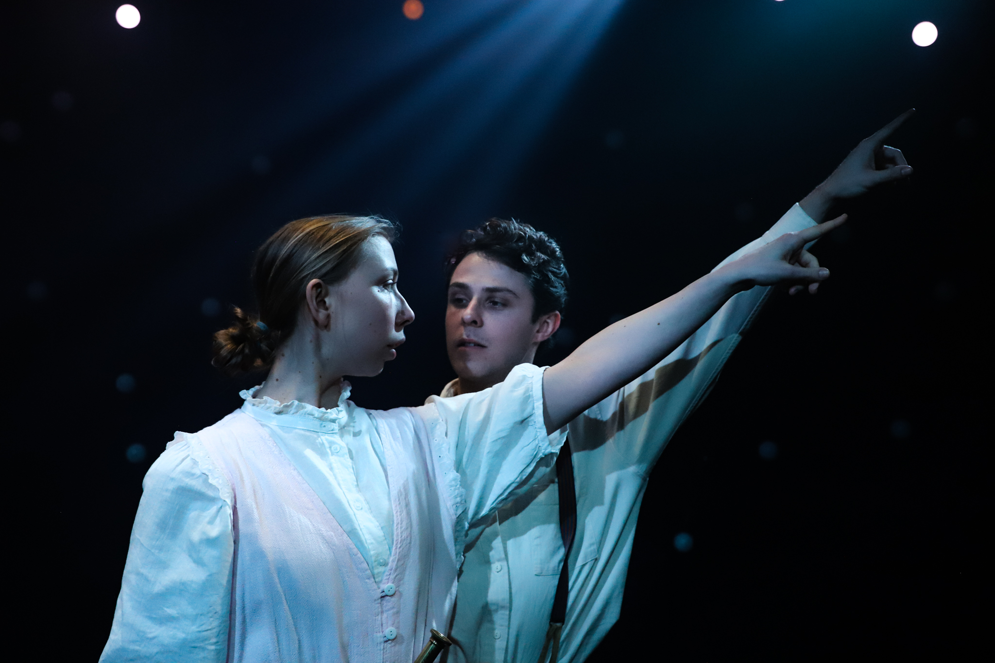 Review of ‘Salt Water Moon’: “To every shattered love wish”