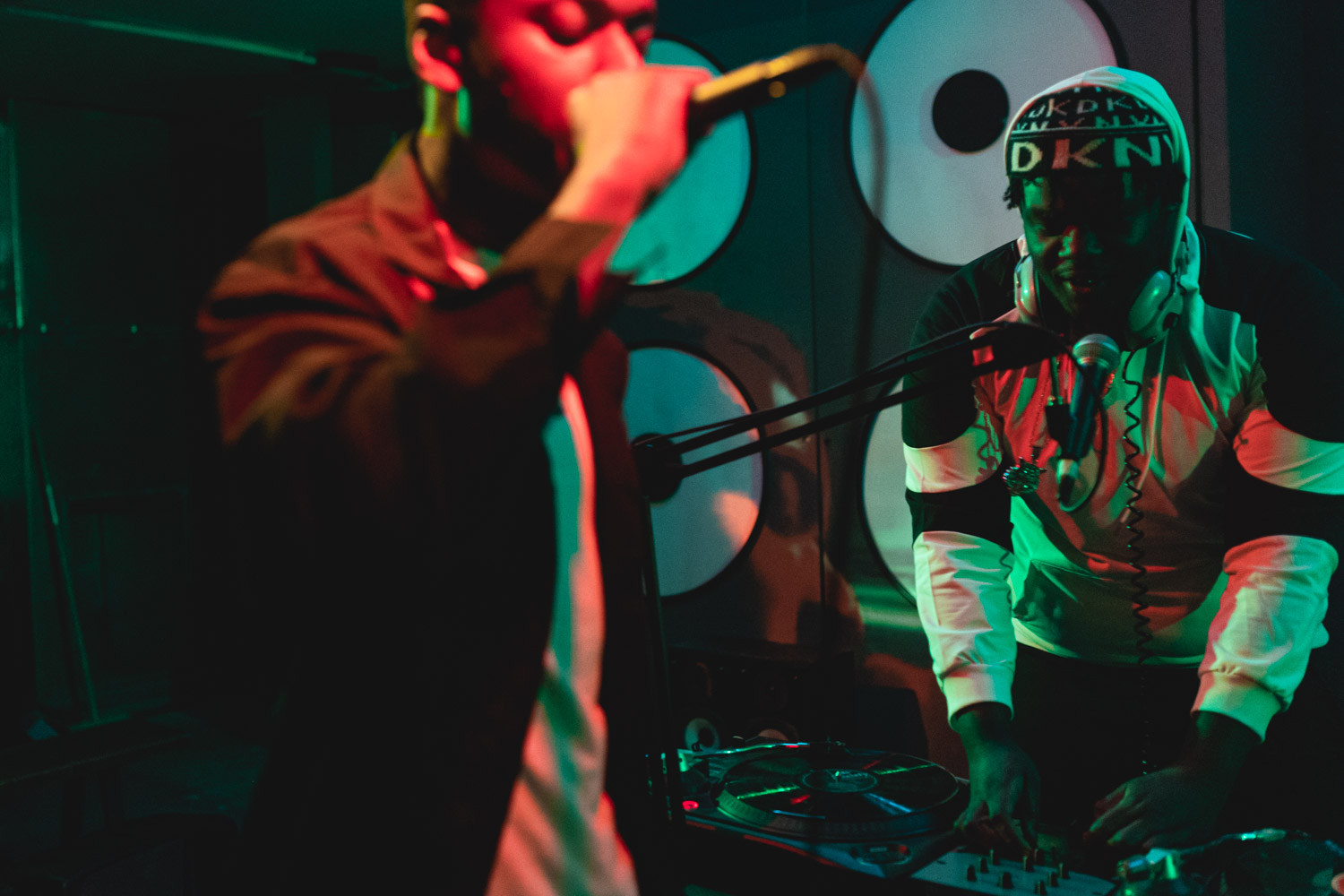 Review of ‘No Man’s Island’: “There’s something on the air”