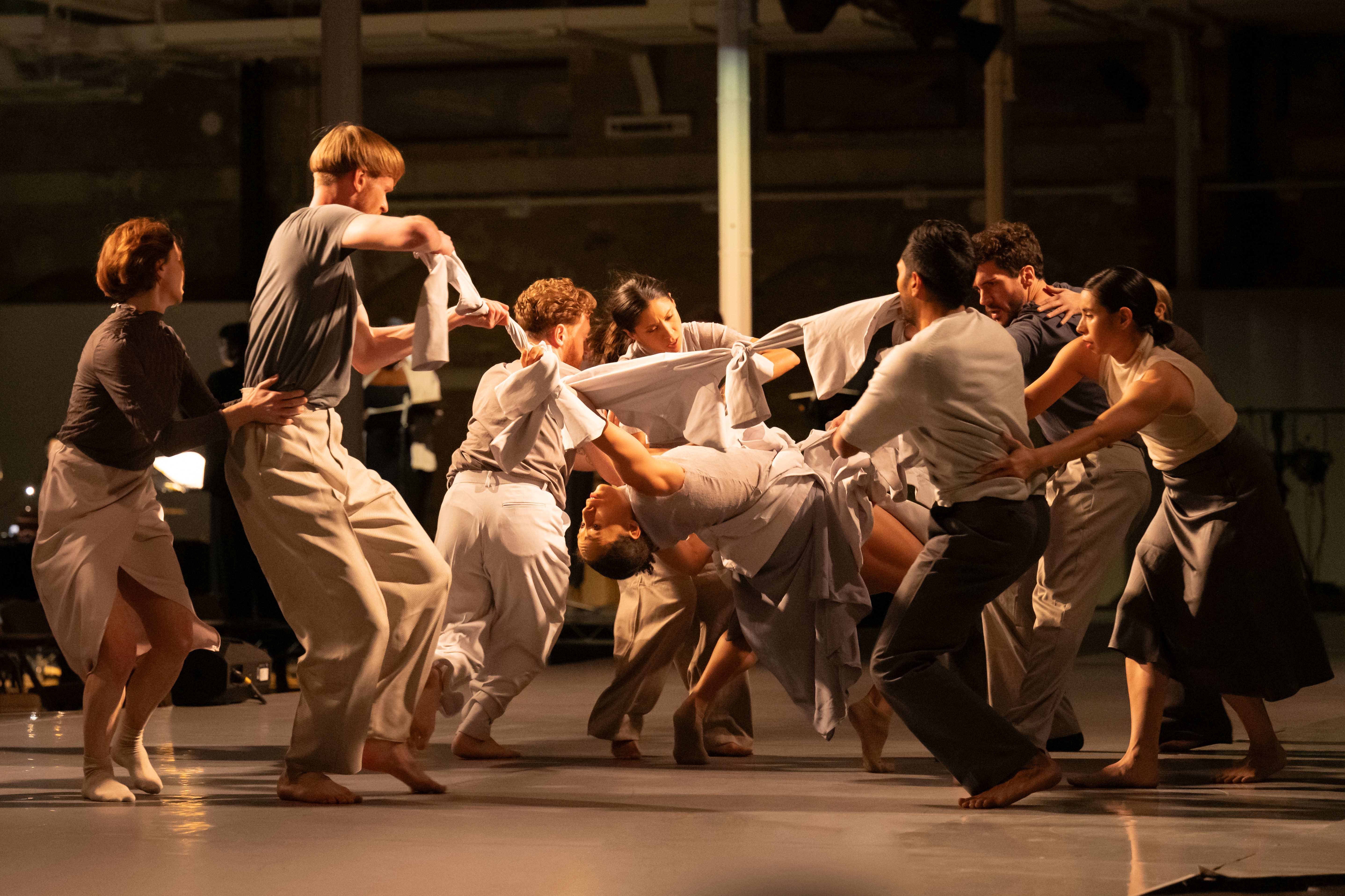 Review of ‘Les Noces – The Departure’: “Scarring allure”