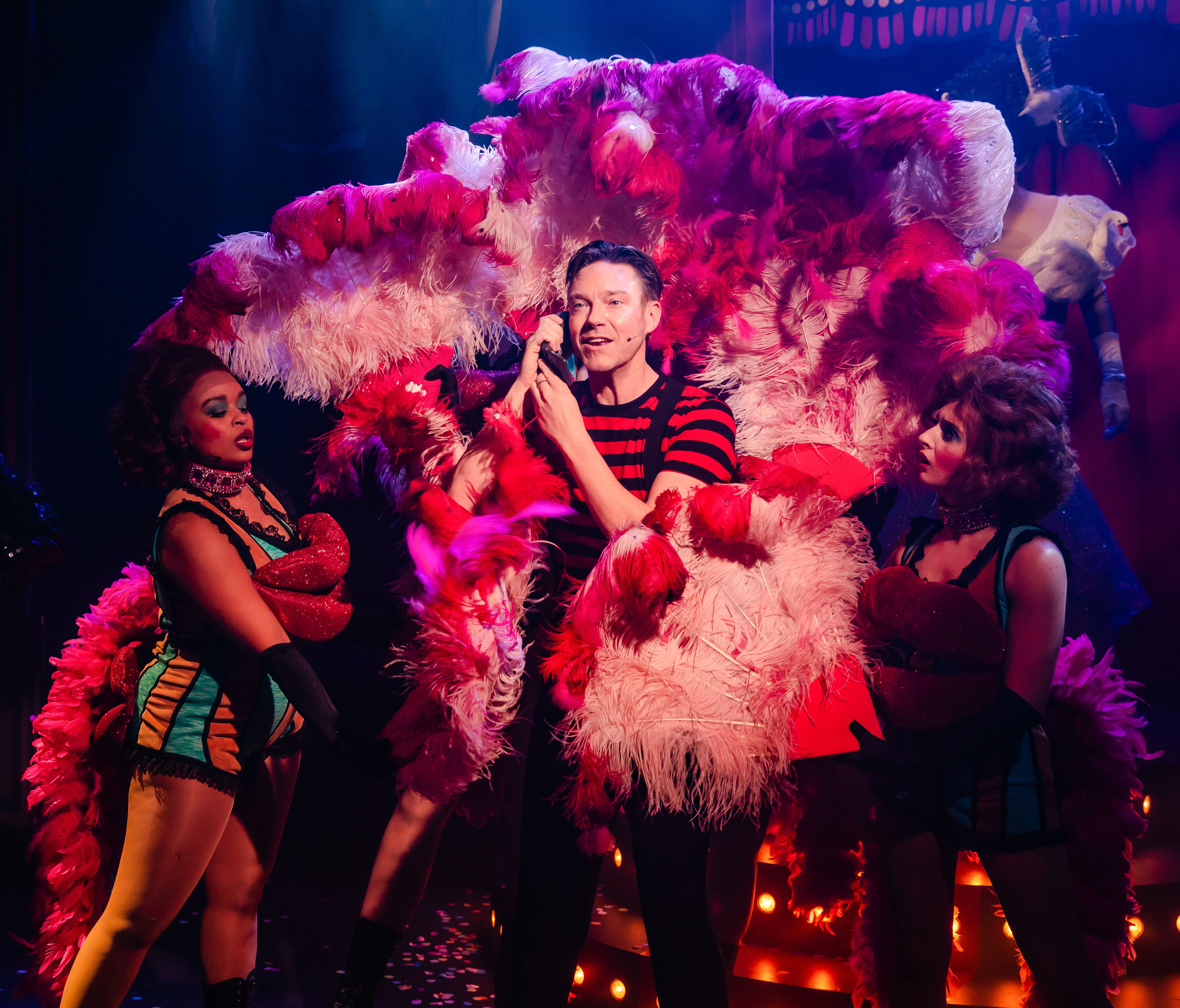 Review of ‘Frank’s Closet’: “Bring out the birthday suit”