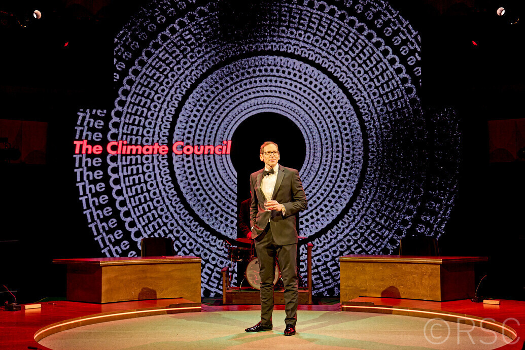 Review of ‘Kyoto’: “Homo mundi lupus”