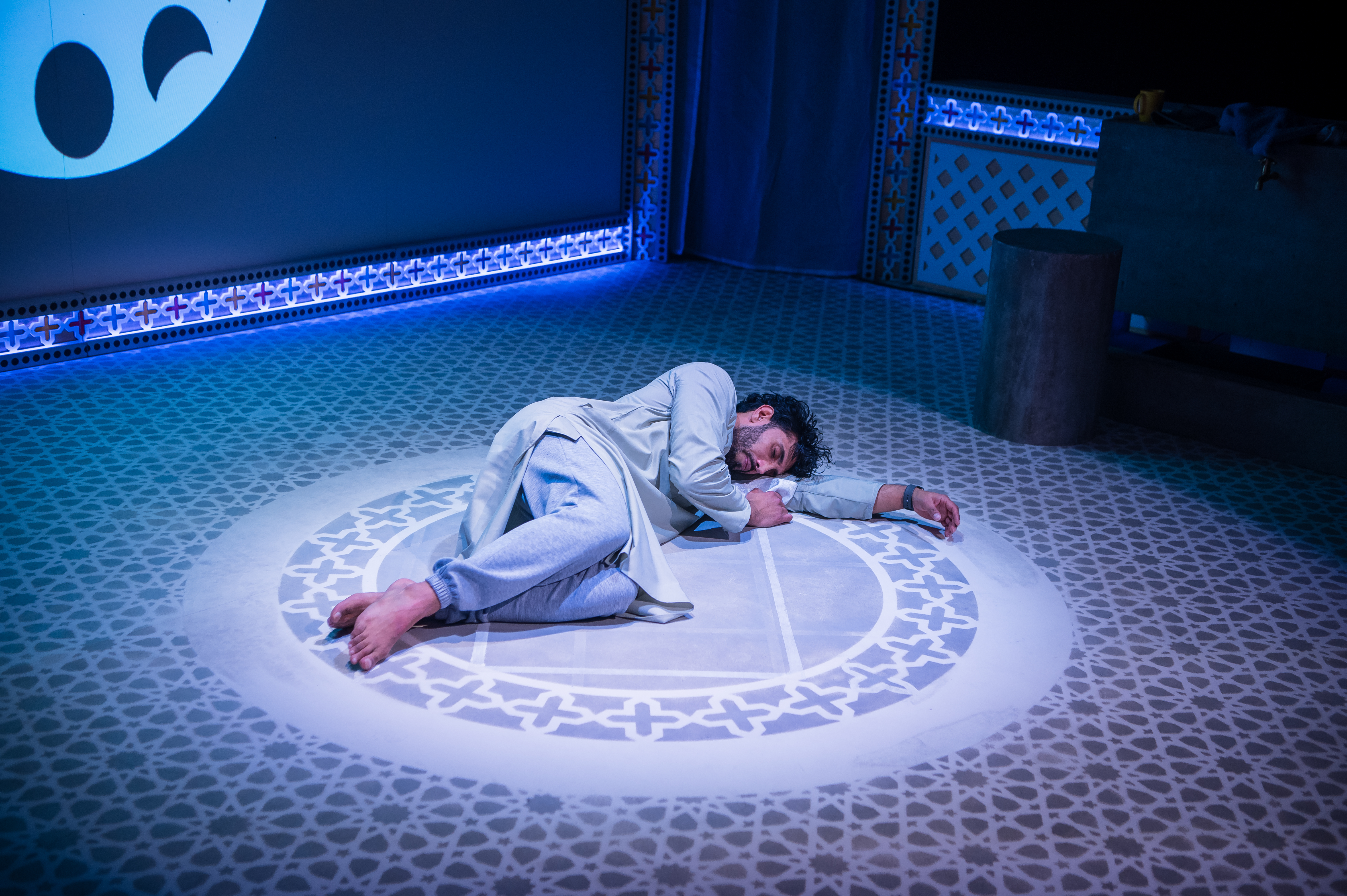 Review of ’10 Nights’: “Dramatic fasting”