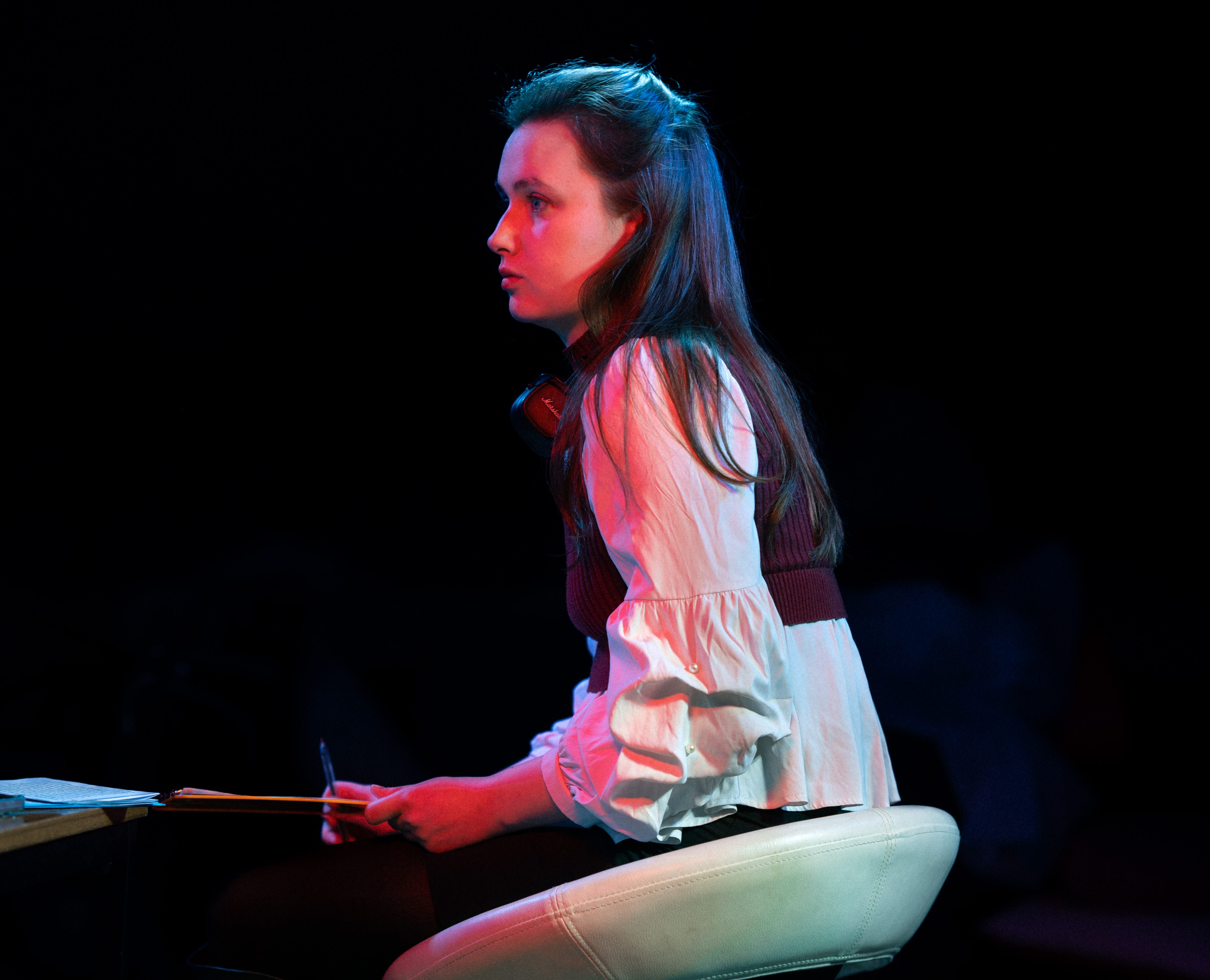 Review of ‘Under The Table’: “Dry intoxication”