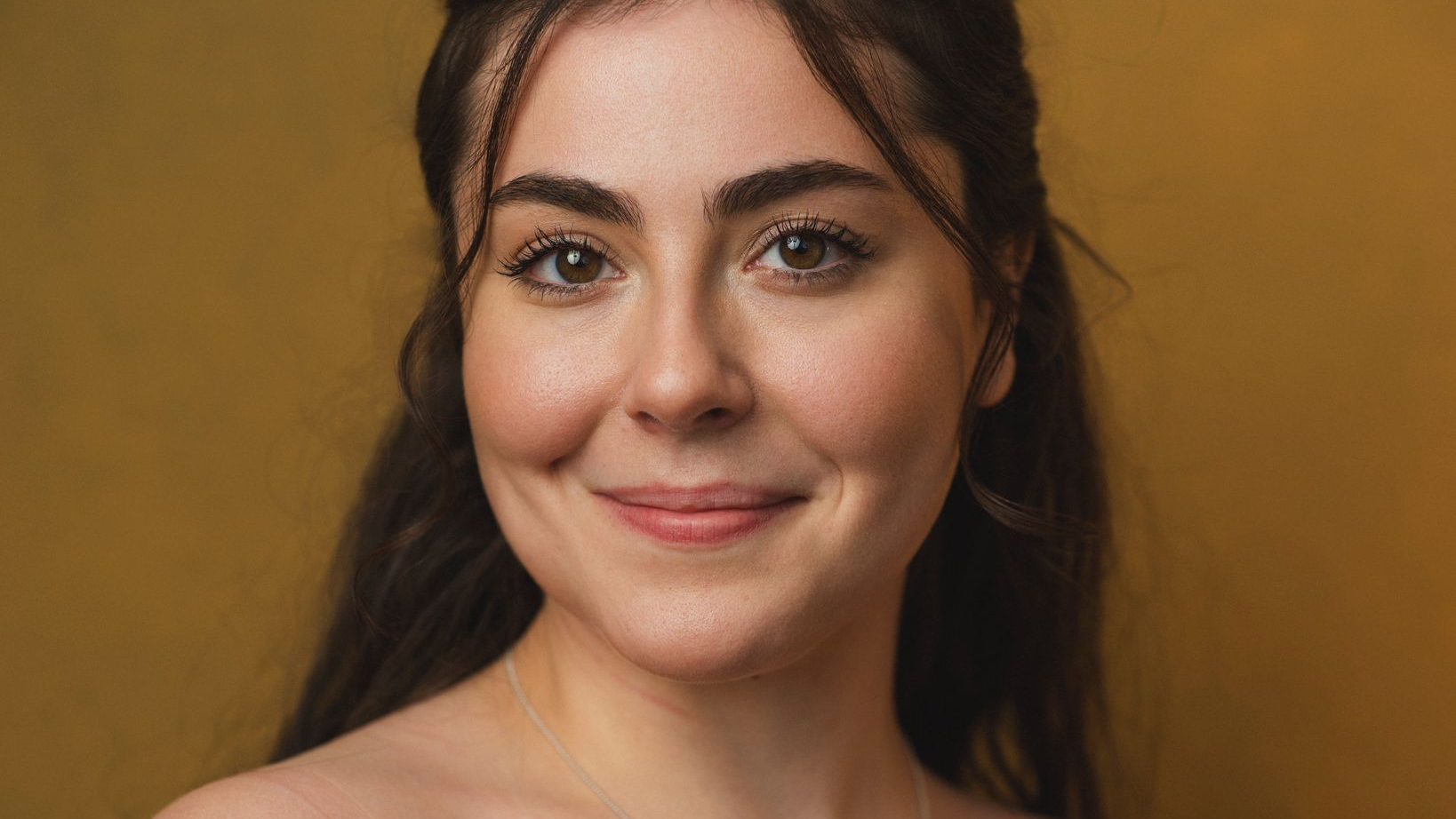 Lead actress Dora Gee talks upcoming London production of ‘The Mad Ones’: “There’s too much pressure on teenagers to decide what and who they want to be”